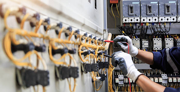 Professional Electrician technician working in Continental, OH